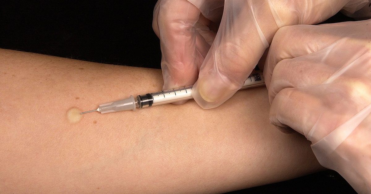 Kilkadziesiąt dzieci zaszczepiono nieznaną substancją. Wszystko dla pieniędzy