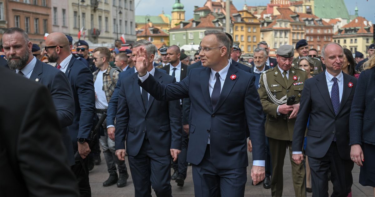 Premier wbija szpilę Prezydentowi. „Obchodzić Konstytucję to potrafił jak nikt inny”